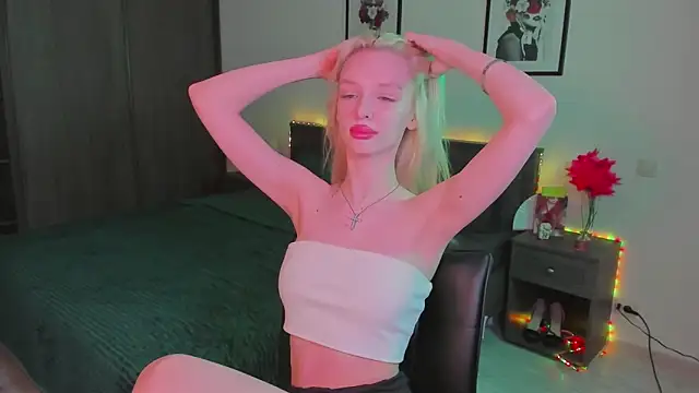 AleksaBlonde online show from March 16, 1:27 pm