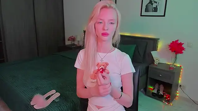 AleksaBlonde online show from March 20, 1:48 pm