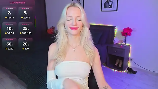 AleksaBlonde online show from November 18, 11:14 am