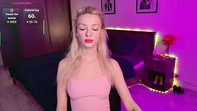 AleksaBlonde online show from November 28, 5:54 am