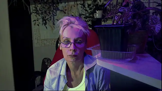 Snapshot of HelgaHimmell chatting on July 28, 9:25 pm HelgaHimmell online show from July 28, 9:25 pm