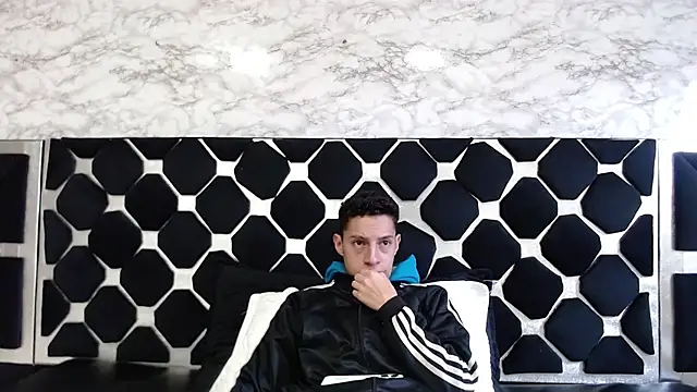 thiago19s online show from March 7, 7:38 pm