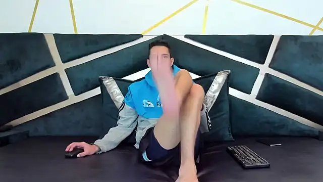 thiago19s online show from March 26, 1:49 pm