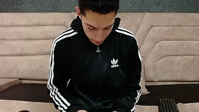 thiago19s online show from June 30, 1:12 pm