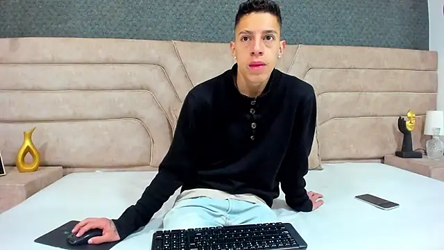 thiago19s online show from July 1, 12:40 pm