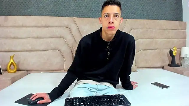 thiago19s online show from July 2, 12:33 pm