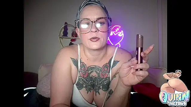 quinnmariexo online show from December 20, 10:28 pm