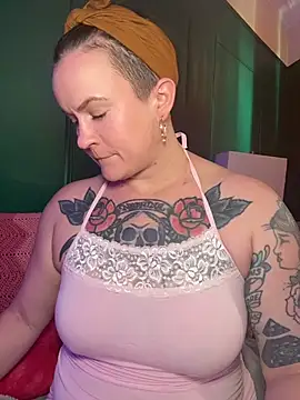 quinnmariexo online show from June 6, 4:01 pm