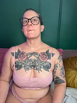 quinnmariexo online show from June 9, 5:24 pm