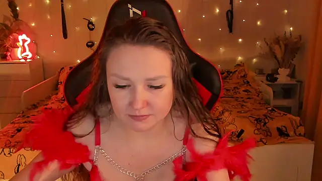 Snapshot of desperatehousewife__ chatting on October 19, 6:08 pm desperatehousewife online show from October 19, 6:08 pm