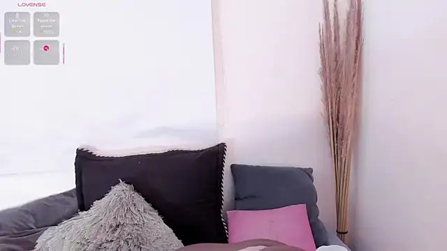 Aishaza1 online show from December 21, 5:53 pm