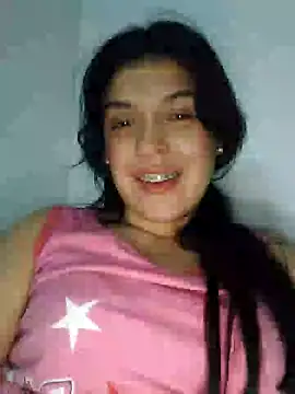 Snapshot of Sophie-hatter chatting on December 26, 4:32 am Sophie-hatter online show from December 26, 4:32 am