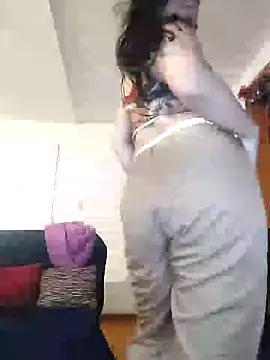 Snapshot of Sophie-hatter chatting on January 2, 3:48 am Sophie-hatter online show from January 2, 3:48 am