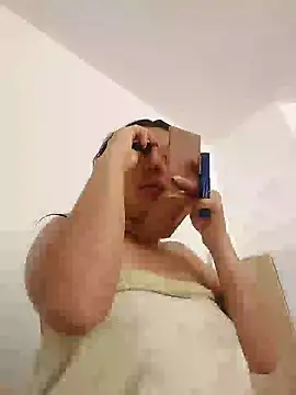 Snapshot of Sophie-hatter chatting on January 8, 5:48 pm Sophie-hatter online show from January 8, 5:48 pm