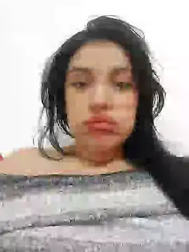 Snapshot of Sophie-hatter chatting on January 18, 2:14 am Sophie-hatter online show from January 18, 2:14 am