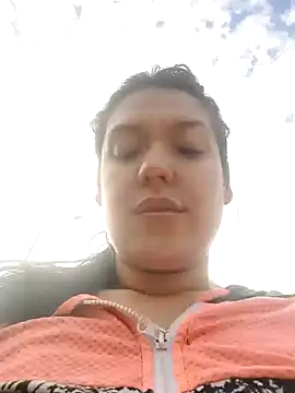 Snapshot of Sophie-hatter chatting on January 23, 12:52 pm Sophie-hatter online show from January 23, 12:52 pm