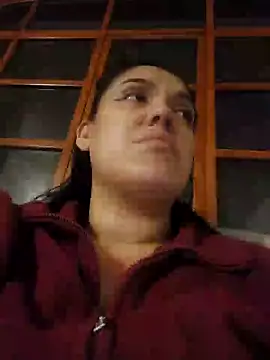 Snapshot of Sophie-hatter chatting on February 6, 1:27 am Sophie-hatter online show from February 6, 1:27 am