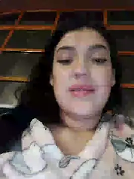 Snapshot of Sophie-hatter chatting on February 12, 12:58 am Sophie-hatter online show from February 12, 12:58 am