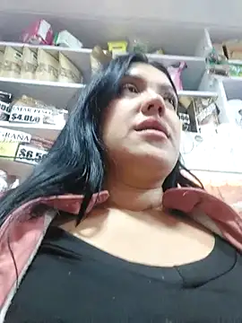 Snapshot of Sophie-hatter chatting on February 13, 7:52 pm Sophie-hatter online show from February 13, 7:52 pm