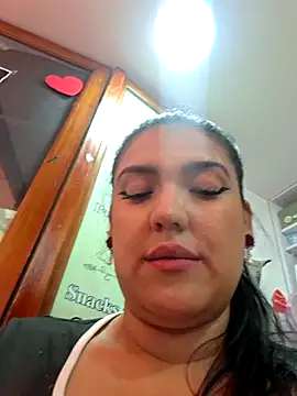 Snapshot of Sophie-hatter chatting on October 3, 3:53 pm Sophie-hatter online show from October 3, 3:53 pm