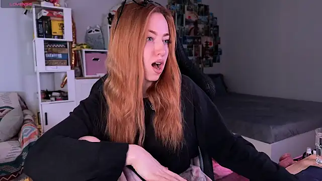 LinaWitch online show from November 7, 10:26 am