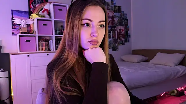LinaWitch online show from June 7, 1:26 pm
