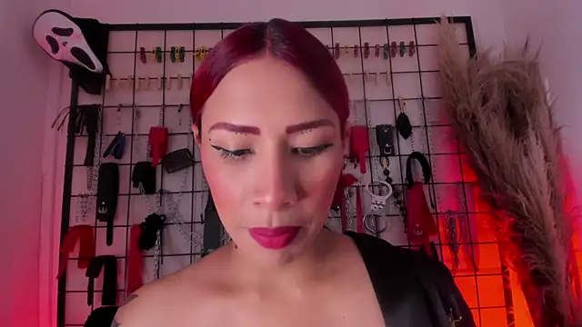 charrlotte quinn online show from November 7, 3:01 pm