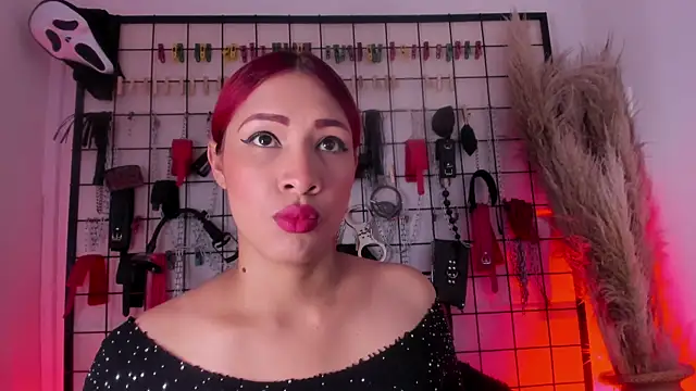 charrlotte quinn online show from November 11, 3:01 pm