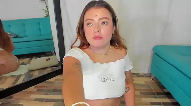 maddy066 online show from January 30, 6:35 am