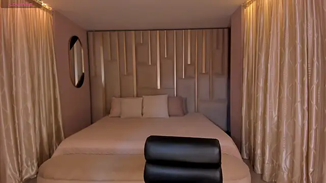 MollySundersX online show from October 28, 8:11 pm