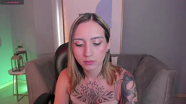 MollySundersX online show from November 25, 4:01 am