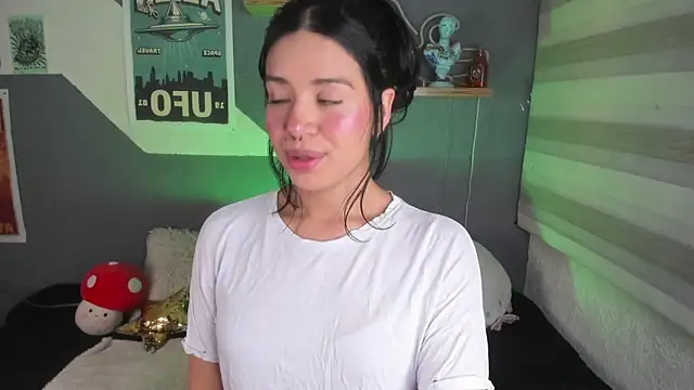 MiaaRose online show from October 4, 5:22 pm