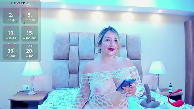 MiiaHot online show from March 4, 8:27 pm