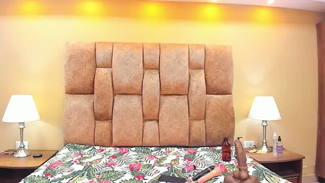 MiiaHot online show from September 19, 8:42 pm