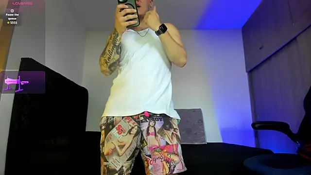 Snapshot of male_pussy chatting on October 16, 5:25 pm male pussy online show from October 16, 5:25 pm