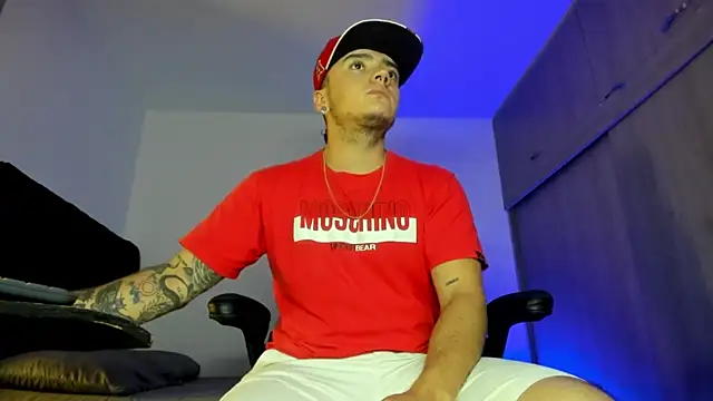 Snapshot of male_pussy chatting on October 22, 7:46 pm male pussy online show from October 22, 7:46 pm