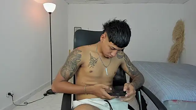 slim master12 online show from March 17, 9:07 pm