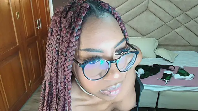 Raquel jones online show from December 21, 11:33 am