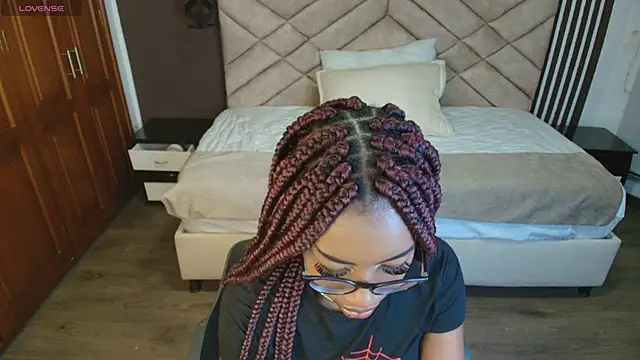 Raquel jones online show from January 3, 11:57 am