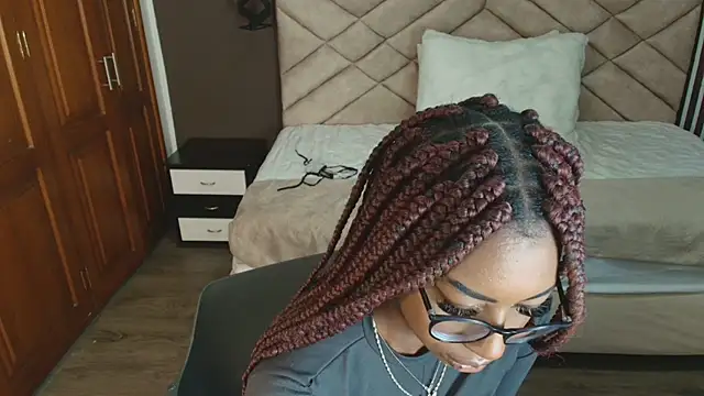 Raquel jones online show from January 24, 11:48 am