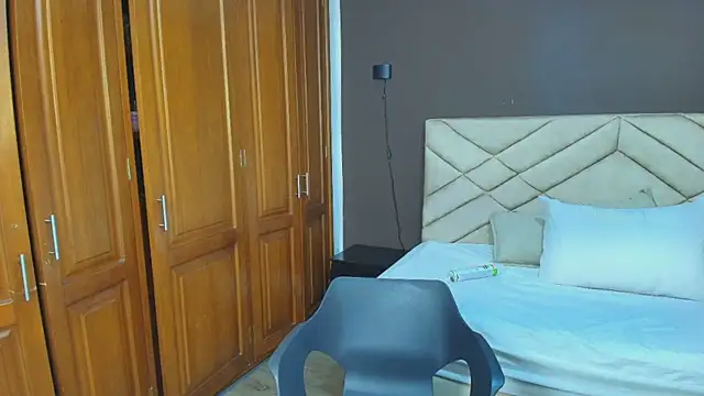 Raquel jones online show from October 29, 11:45 am