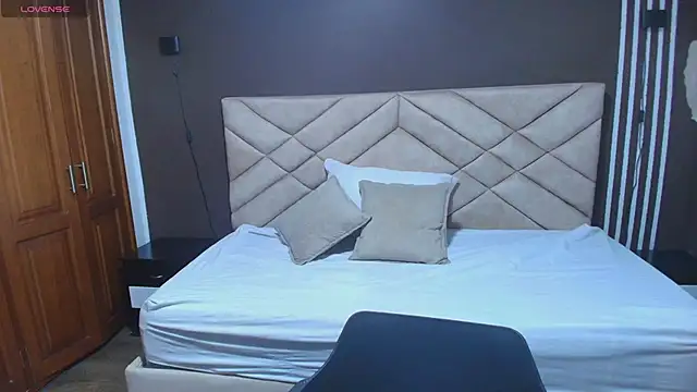 Raquel jones online show from November 11, 11:43 am