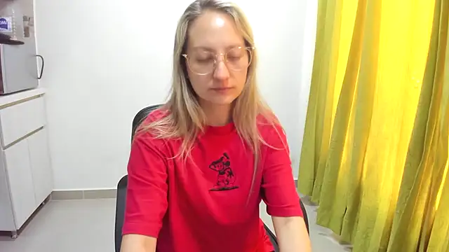 Adele johnsonn1 online show from December 2, 3:36 pm