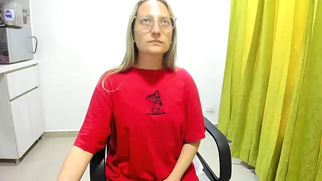 Adele johnsonn1 online show from December 2, 9:50 pm