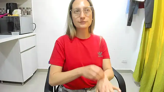 Adele johnsonn1 online show from December 13, 8:47 pm