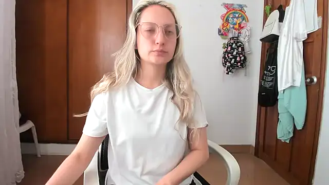 Adele johnsonn1 online show from November 19, 3:45 pm