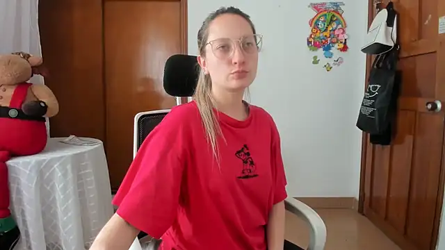 Adele johnsonn1 online show from June 10, 7:46 pm