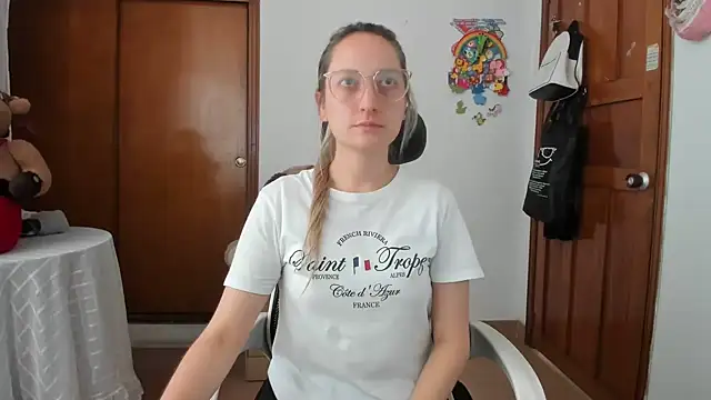 Adele johnsonn1 online show from June 12, 2:49 pm
