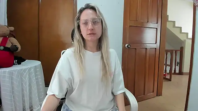 Adele johnsonn1 online show from July 9, 5:39 pm