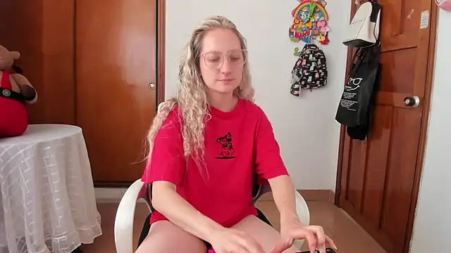 Adele johnsonn1 online show from July 28, 4:27 pm